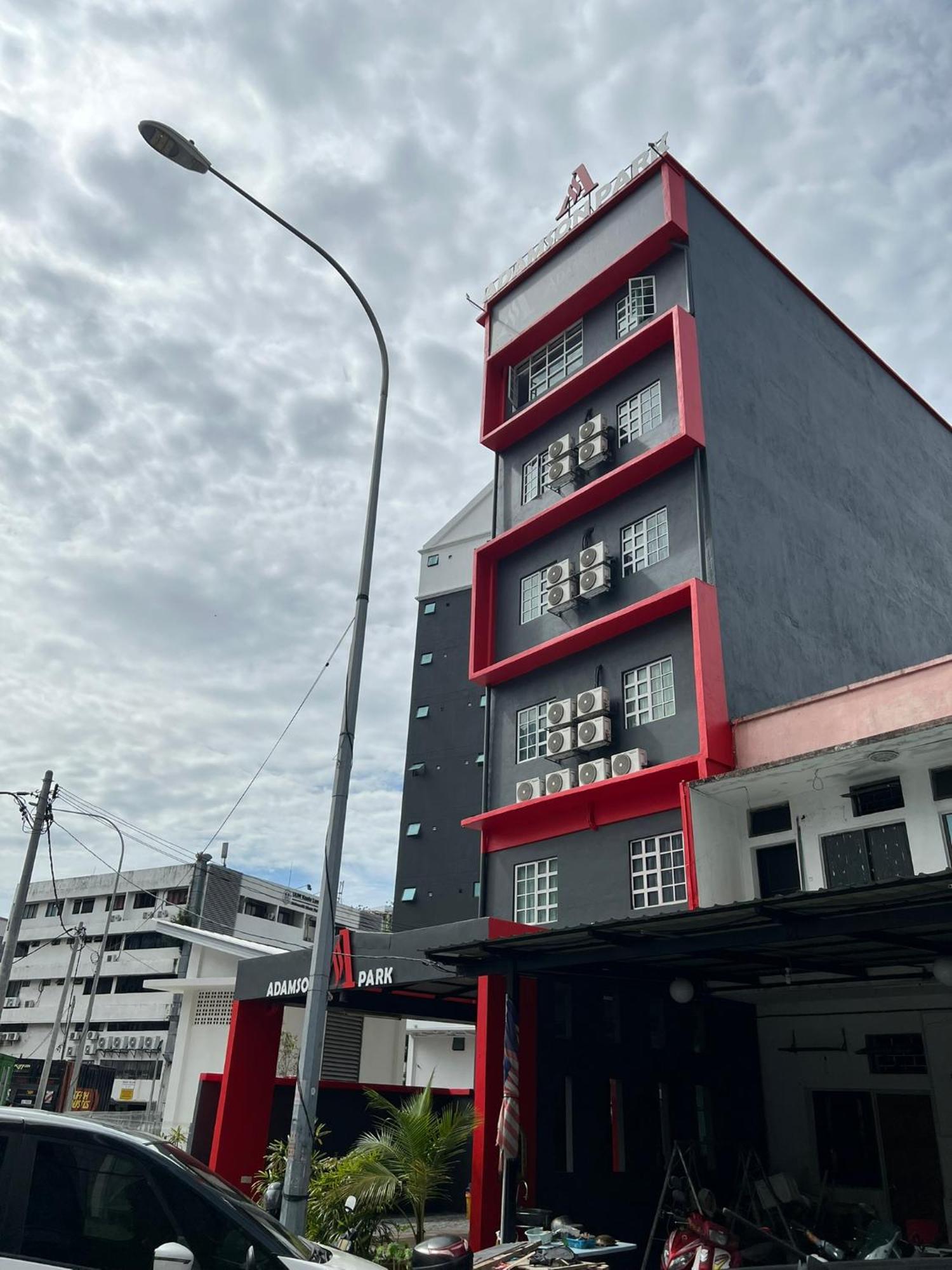 Adamson Park Kuala Lumpur — Photos 1